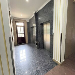 Panoramic Double Room, City View | Interior - Khach san N3 Hotel (Thanh Pho Thu Dau Mot)