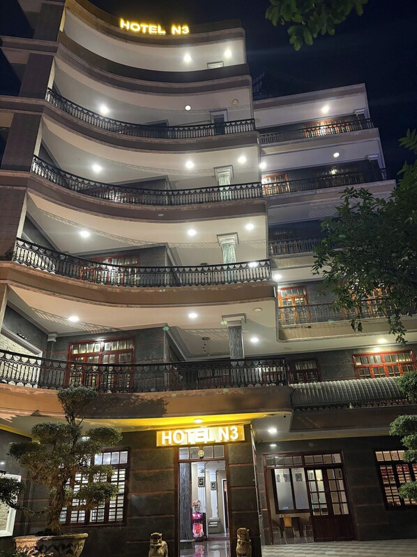 Exterior detail - Khach san N3 Hotel (Thanh Pho Thu Dau Mot)