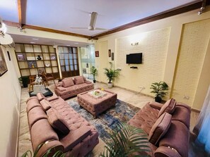 43-inch Smart TV with digital channels, Netflix, streaming services - Fortune Home Service Apartment 4Bhk D-36 (New Delhi)