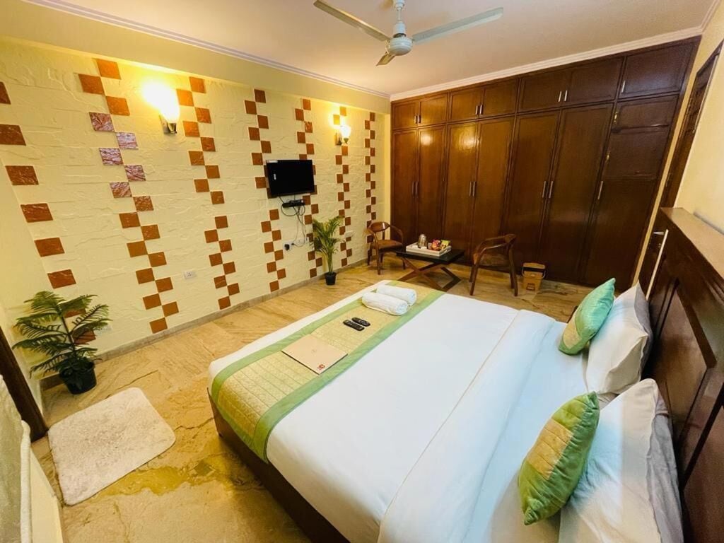 Apartment, Balcony, City View