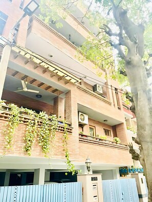 Exterior - Fortune Home Service Apartment 4Bhk D-36 (New Delhi)