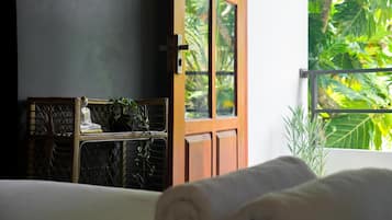 Deluxe Double Room, 1 King Bed, Air conditioning, Garden View