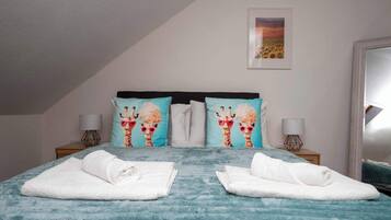 4 bedrooms, Internet, bed sheets