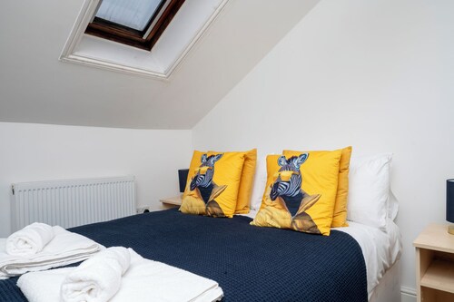 New Modern Boutique 4BDR Home in Central Brighton