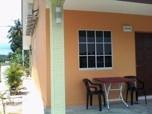 Outdoor dining - Capital O 91246 Tokman Inn (Langkawi)