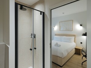 Free WiFi - City Pop 2Night Paris – Self Check-in (Vanves)