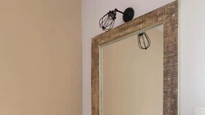 Ảnh chưa phân loại, 5 trong số 28 ảnh, nút