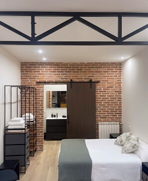1 bedroom, desk, iron/ironing board, WiFi - CHA loft & Pool 08 (Salamanca)