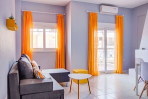 TV - Harmony Apartment 4 by RentalsPro - Hanioti (Chaniotis)