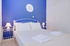 Iron/ironing board, WiFi, bed sheets - Harmony Apartment 4 by RentalsPro - Hanioti (Chaniotis)