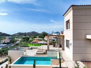 Outdoor pool - Amorelia Casa (Lefkogeia)