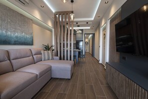 TV - Marianthi Theatre by Rentals Pro-Nea Moudania (Nea Moudania)