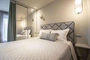 1 bedroom, iron/ironing board, WiFi, bed sheets - Marianthi Seaview Loft by RentalsPro (Nea Moudania)