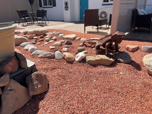 Cozy 2-bedroom apartment with AC in excellent Page location