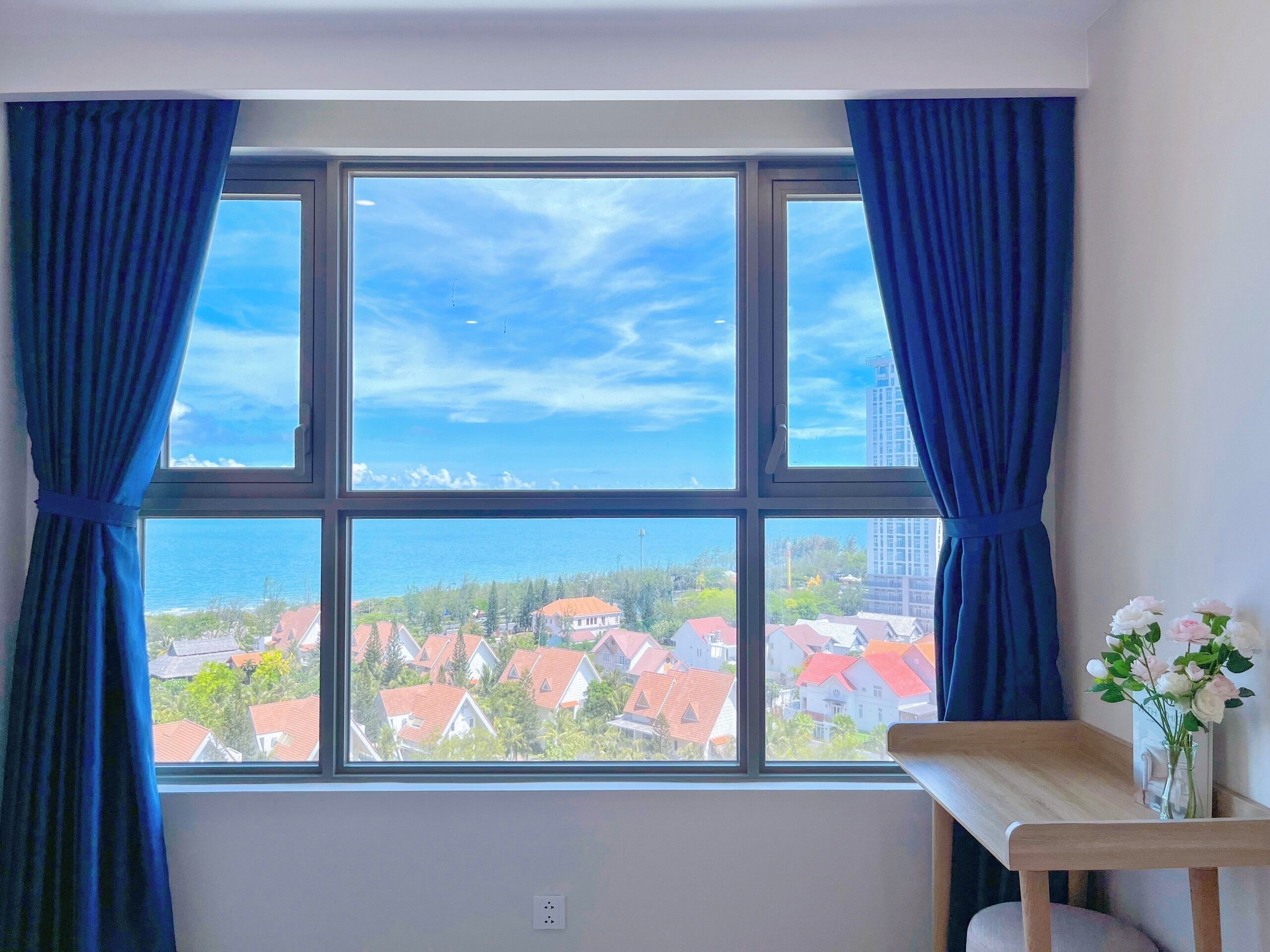 Standard-Apartment, 3 Schlafzimmer, Balkon, Meerblick | Innenbereich