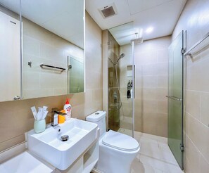 Standard Apartment, 3 Bedrooms, Balcony, Ocean View | Bathroom - Can Ho 5 Sao The Song - Tomorrow 1 (Vũng Tàu)