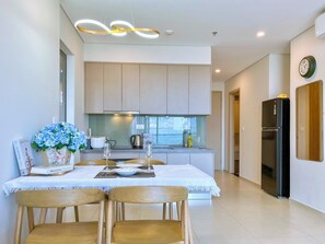 Standard Apartment, 3 Bedrooms, Balcony, Ocean View | Dining - Can Ho 5 Sao The Song - Tomorrow 1 (Vũng Tàu)