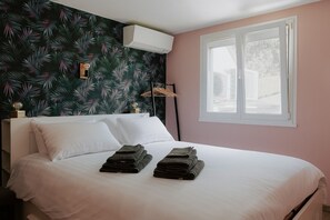 Room - Vrbo Property (Champillon)