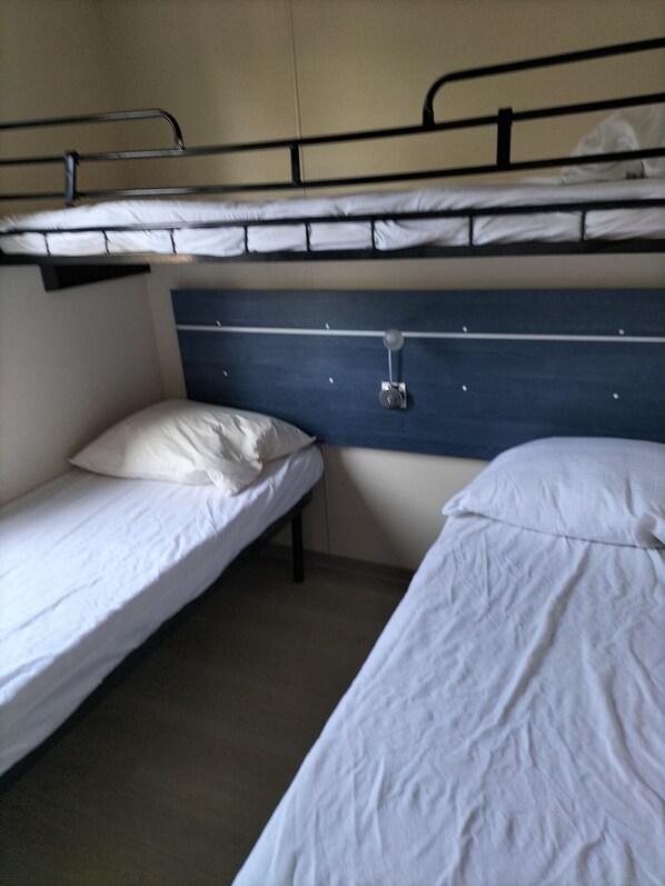 2 bedrooms