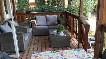 Tempat makan outdoor