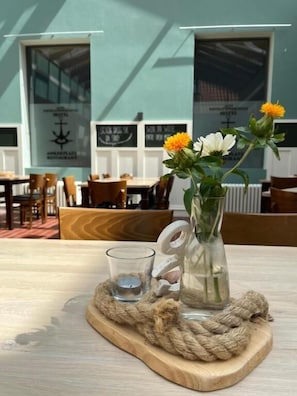 Dining - Hotel Alte Navigationsschule (Rhauderfehn)