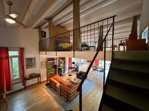 Living area - Villa Manghisi with Private Pool, Wi-Fi and Air Conditioning (Noto)