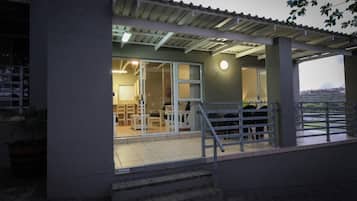 Cottage, 2 Bedrooms, Balcony, Garden View | Terrace/patio