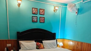 Rom – deluxe | Sengetøy av topp kvalitet, memory foam-senger, minibar og lydisolert