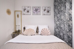1 bedroom, iron/ironing board, Internet, bed sheets - Fully equipped 4-person apartment with free public parking (Reims)