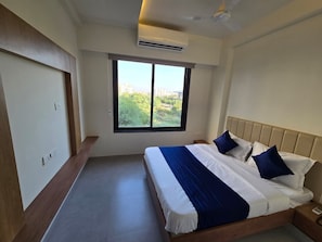 Room - GAJRAJ HOTEL (Vadodara)