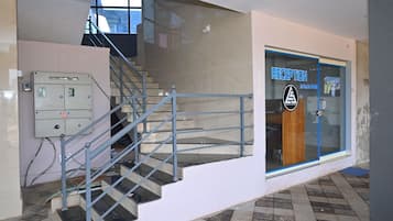 مدخل المنشأة