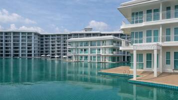 Condo, 2 Bedrooms, Accessible, Balcony | Kolam renang | Kolam renang terbuka
