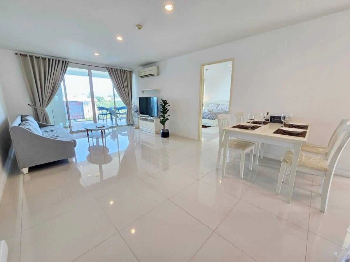 คอนโด, 2 ห้องนอน, พร้อมสิ่งอำนวยความสะดวกสำหรับผู้พิการ, ระเบียง | ห้องรับประทาน อาหาร