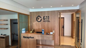 Lobby - 611 Hotel  (Tambon Khlong Kra Saeng)