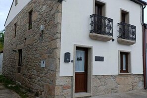 Exterior - A Casa da aldea de Iria (Iria Flavia)