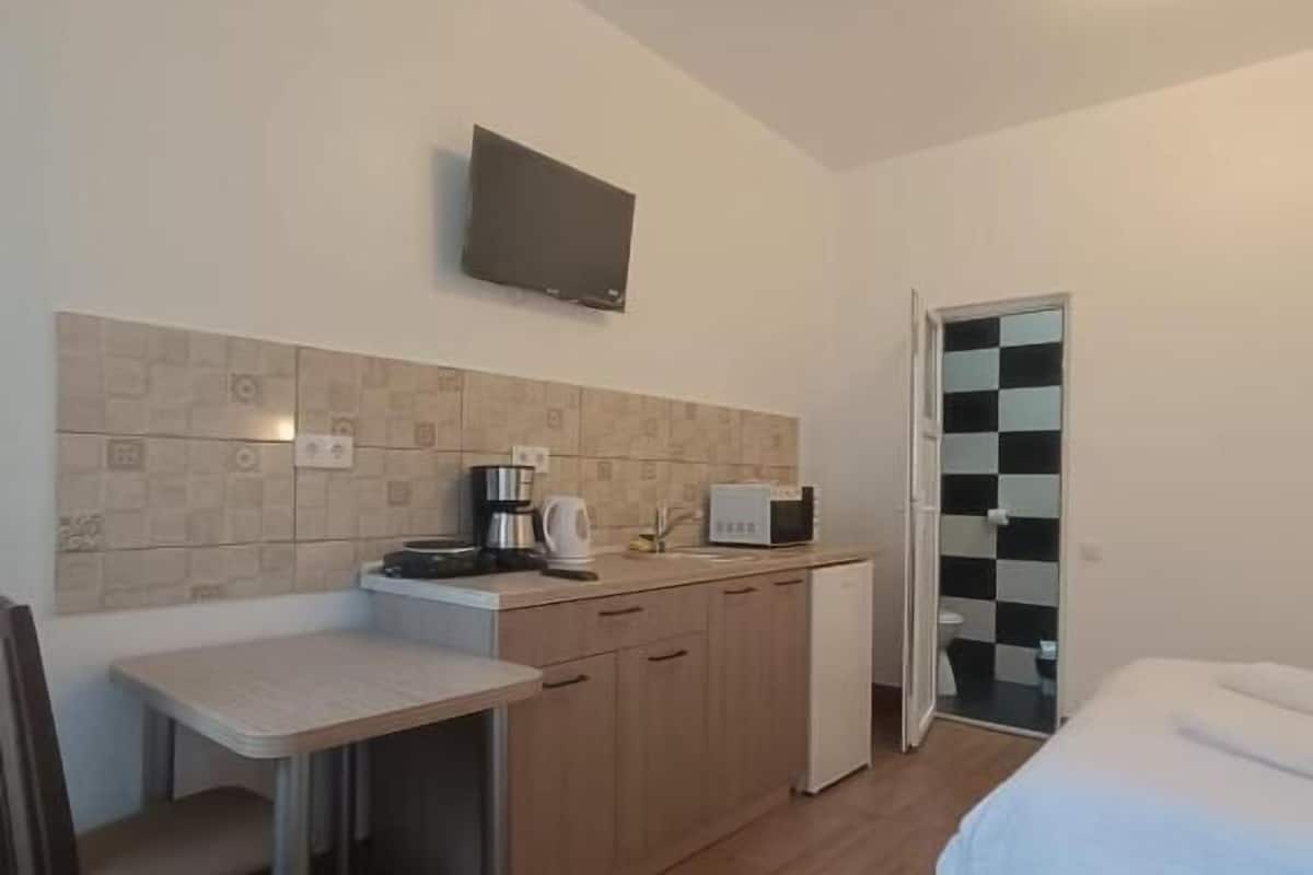 Basic Studio, Courtyard View