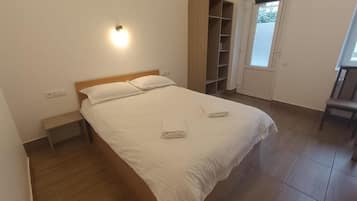 Estudio estándar, vistas al patio