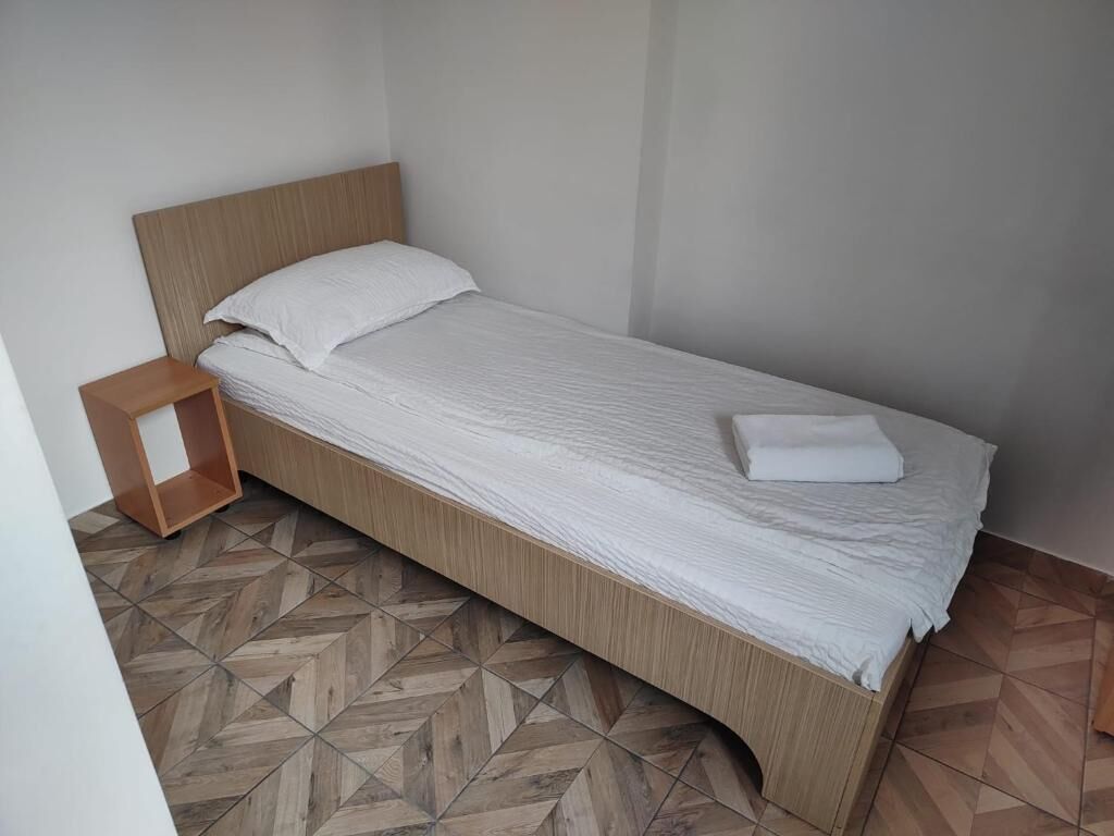 エコノミー シングル ルーム バルコニー コートヤードビ ュー