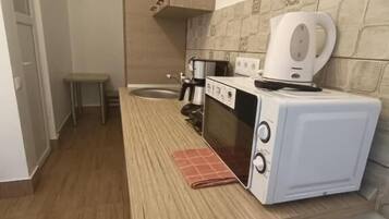 Classic Single Room, Courtyard View | Interior