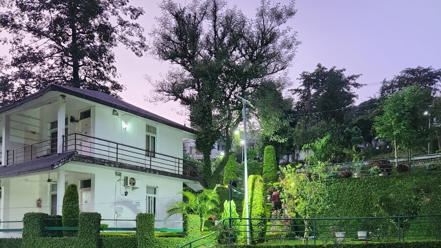 Home in the Hills Resort & Restaurant