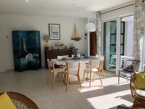 Dining - Spacious villa 100m from the sea in Quimiac ideal for family vacations (Mesquer)