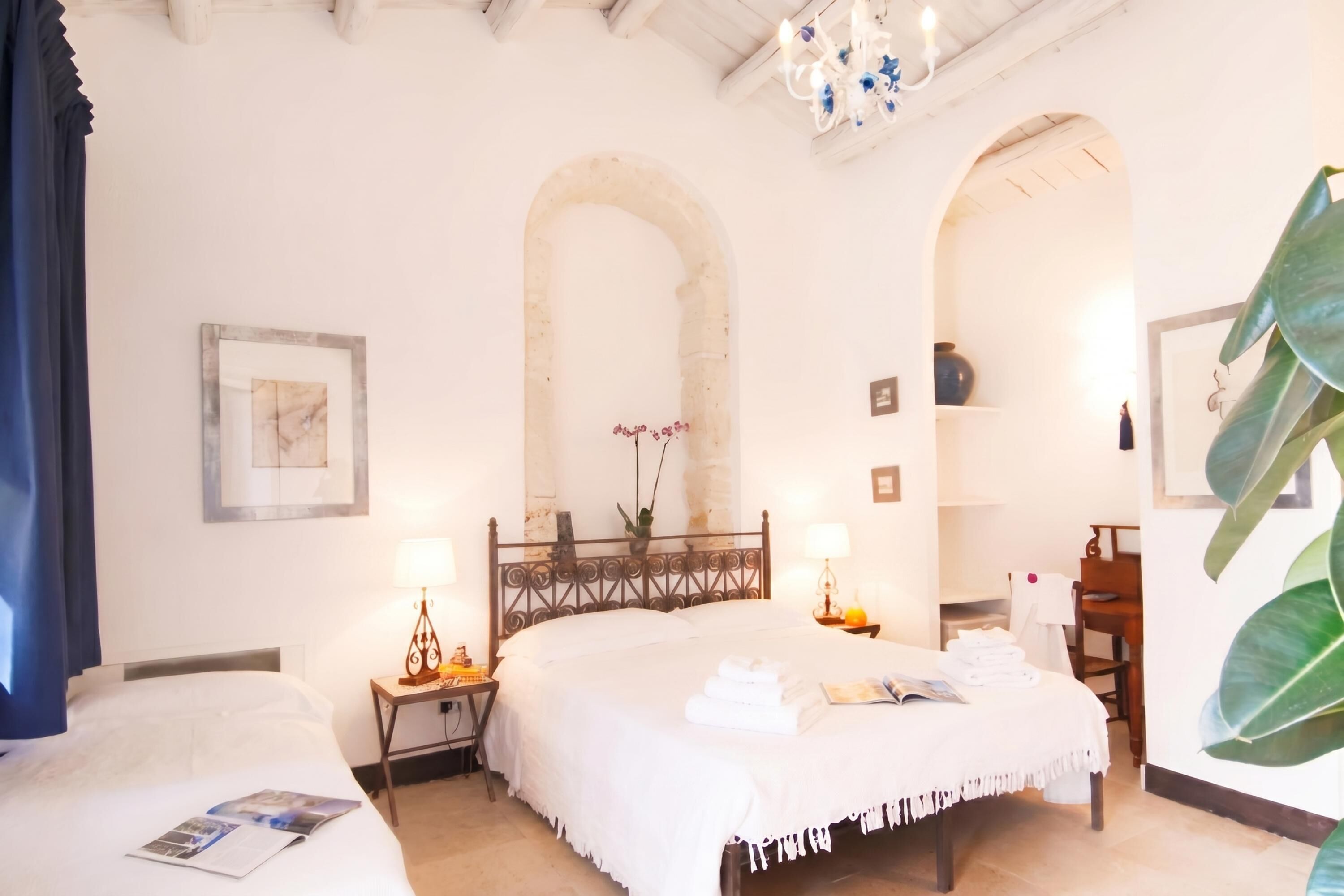 Standard Studio (Borgo Hedone - Boutique Blu) | 1 bedroom, iron/ironing board, free WiFi, bed sheets