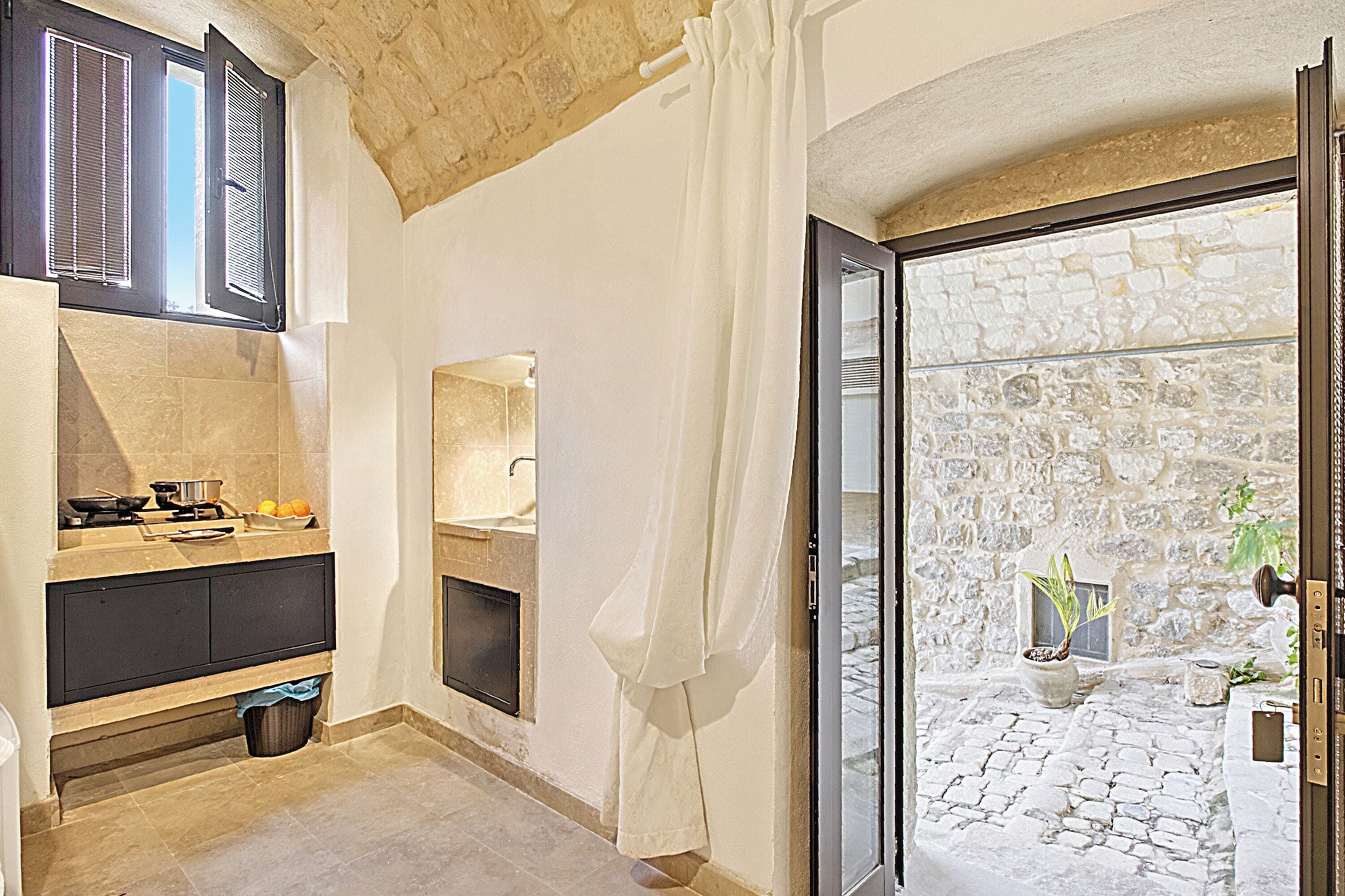 Standard Studio (Borgo Hedone - Jasmine) | Private kitchenette | Fridge, oven, stovetop, coffee/tea maker