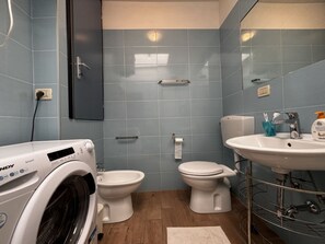 Apartment, 1 Bedroom, Patio, Garden View | Bathroom - Cozy Apartment With Garden and Pool (Rosolina)