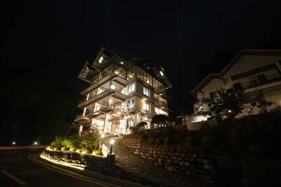 Longitude Homestay
