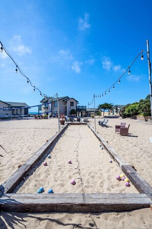 Beach nearby - 3X 2BR Condos w/ Pool, Beach Access & Bonfires (Marina)