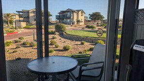 Outdoor dining - 500 feet from Beach: 2BR with Resort Amenities (Marina)