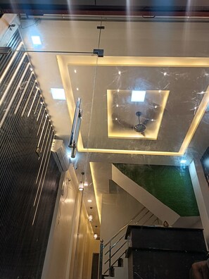 Interior - Gita Raman Palace (Ayodhya)