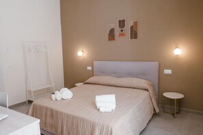 1 slaapkamer, een strijkplank/strijkijzer
