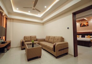 Luxury Studio Suite | Living area - GREEN VIEW SUITES  (Udupi)